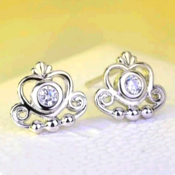 💗 Neo Queen Serenity Heart Earrings - Picture 1 of 6